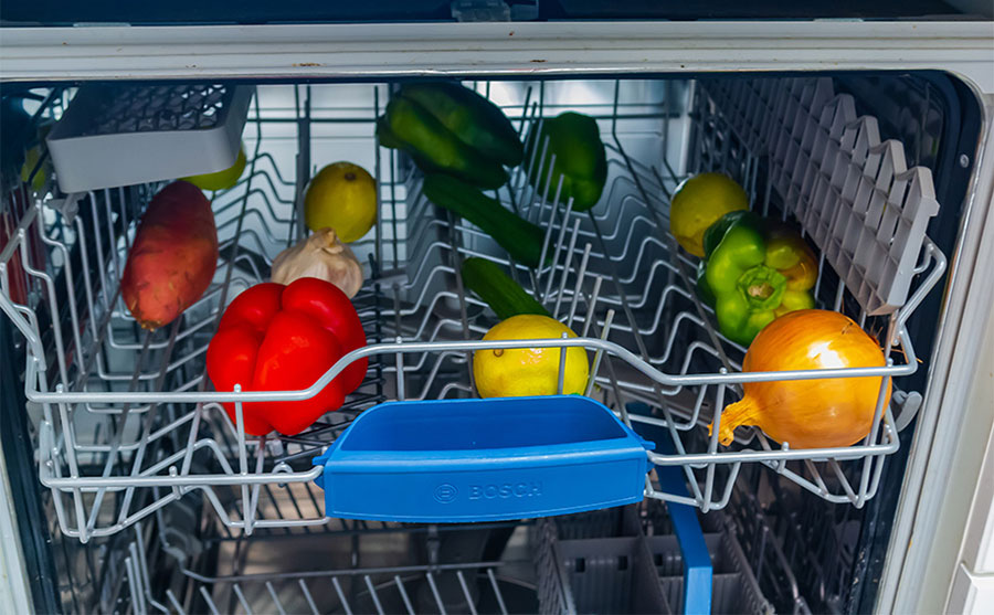 Vegetables in the dishwasher 