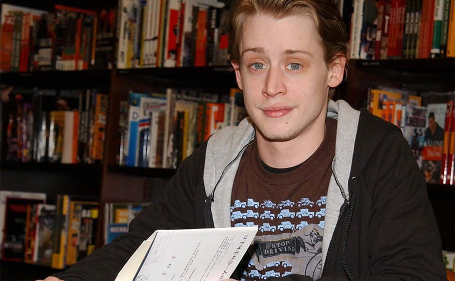 Macaulay Culkin en su firma de libros en 2006