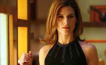 Perrey Reeves as Mrs. Gold in a still from the show.