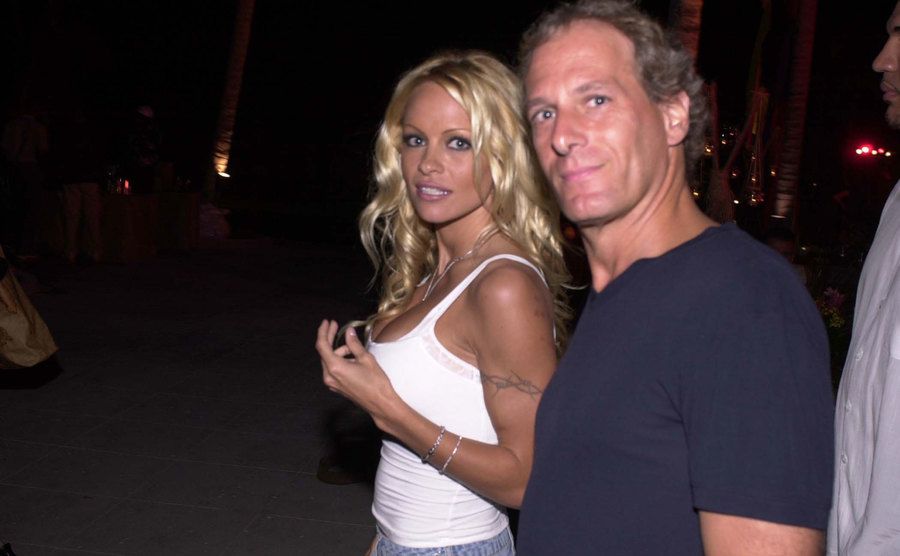 Pamela Anderson und Michael Bolton auf einer Party