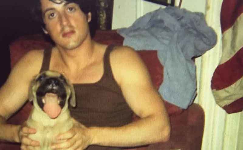 A photo of Stallone and Butkus at home.