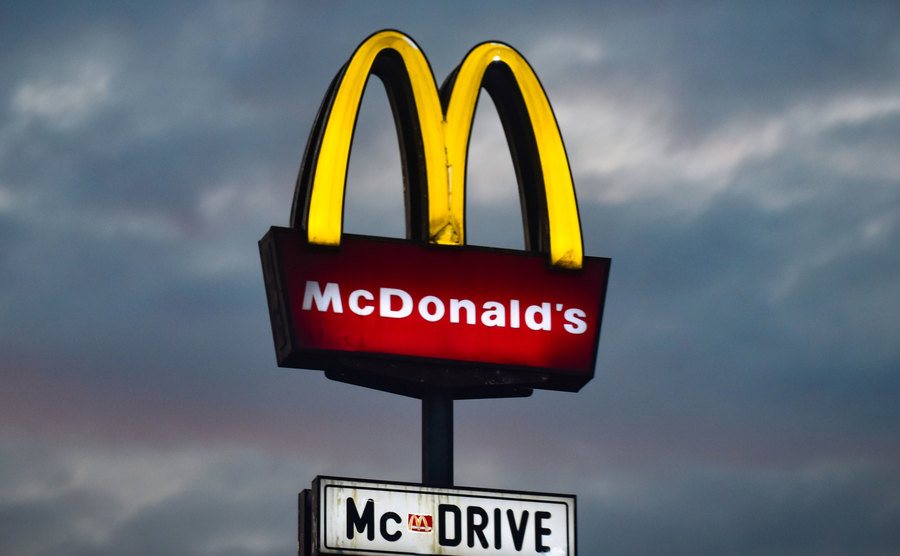 A photo of McDonald’s sign.