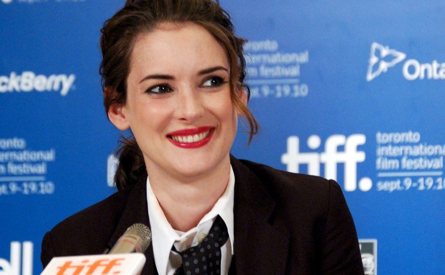 A picture of Winona Ryder during a press conference.