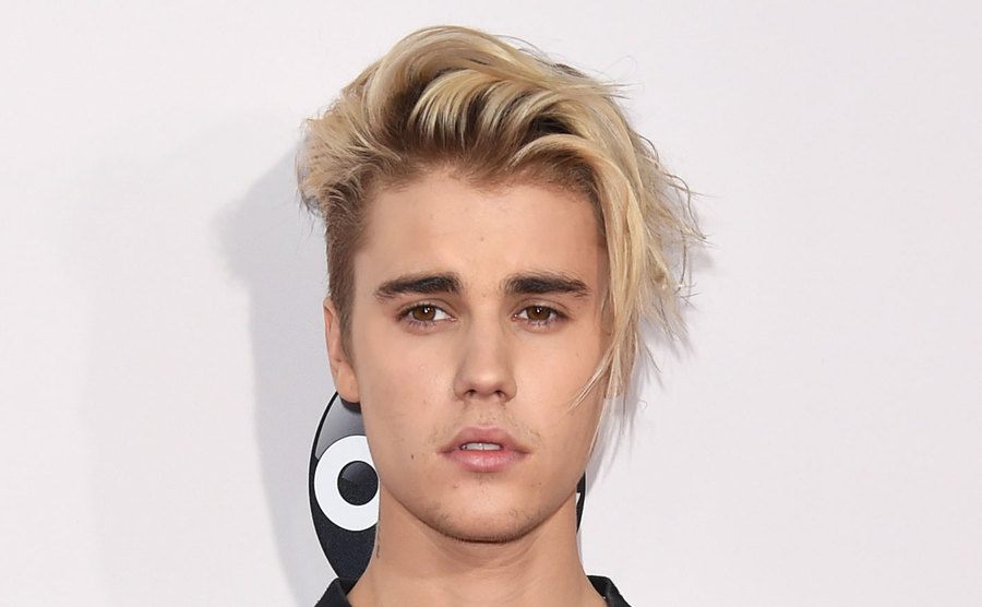 Justin Bieber attends the 2015 American Music Awards. 