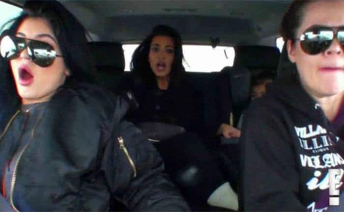 Kylie, Kim, and Khloe get into a car accident. 