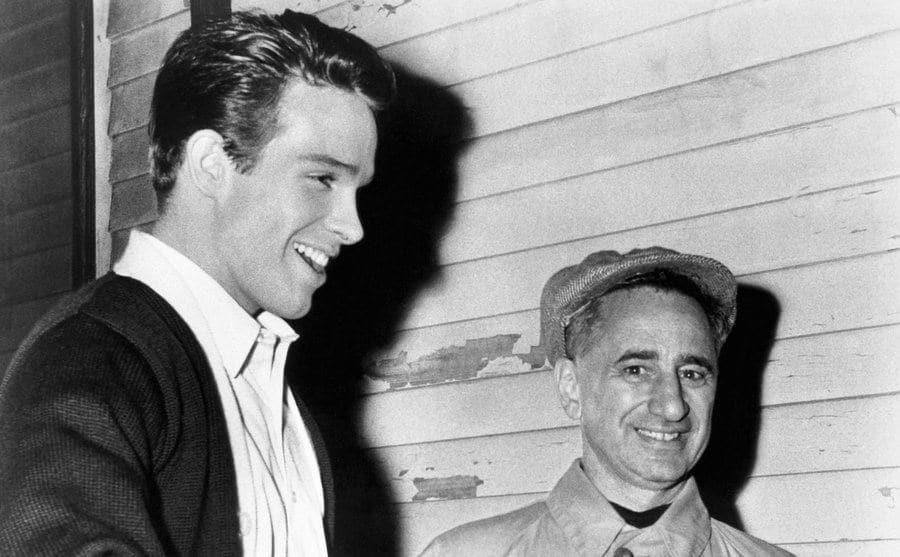 A photo of Warren Beatty and Elia Kazan.