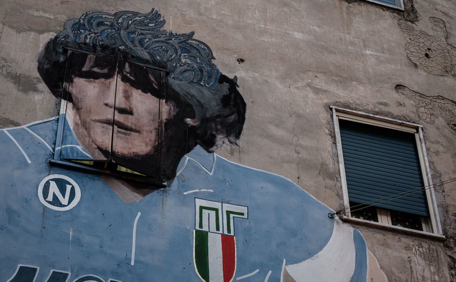 A mural of Maradona.