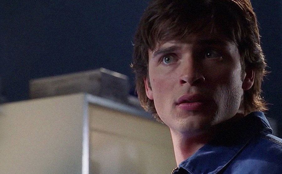 A still of Tom Welling in the show.