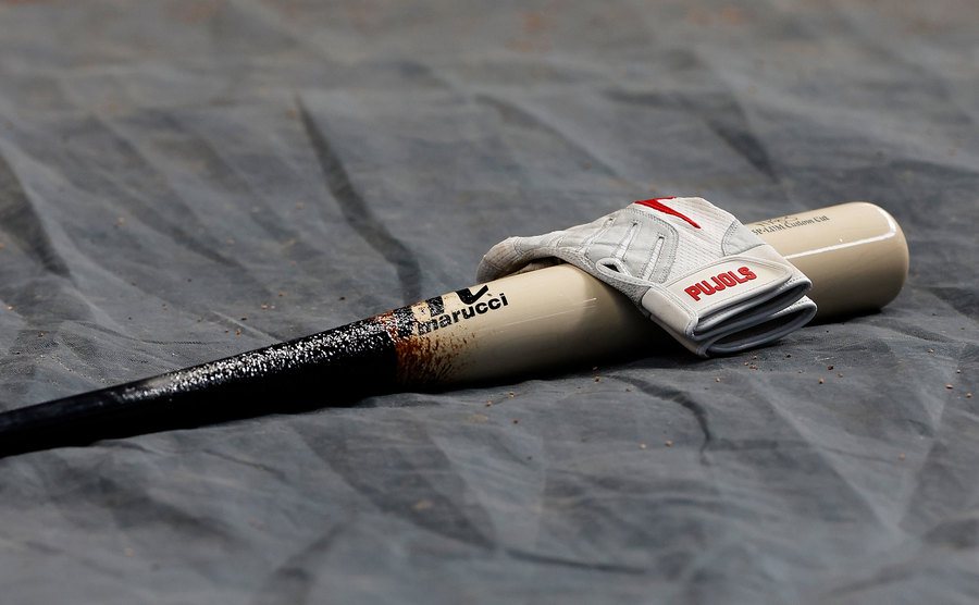An image of a baseball bat of Albert Pujols.