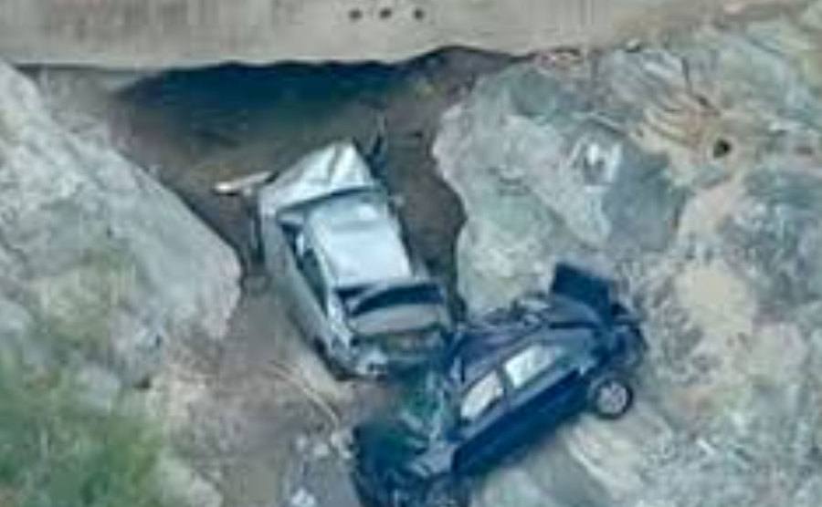 An aerial view of the wrecked cars after the accident.