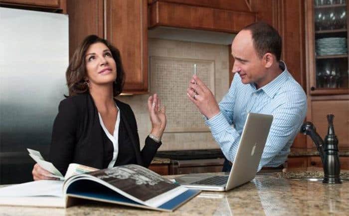 Hilary Farr and David Visentin have fun together. 